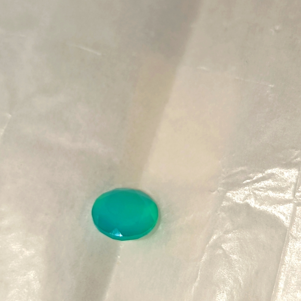 Paraiba Chalcedony 8mm 1.3ct min